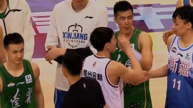 Wu Qian obtains MVP, zhao Jiwei just is congratulated greatly, guo Allan try to show happyness when one is sad! A couplet sees an eye