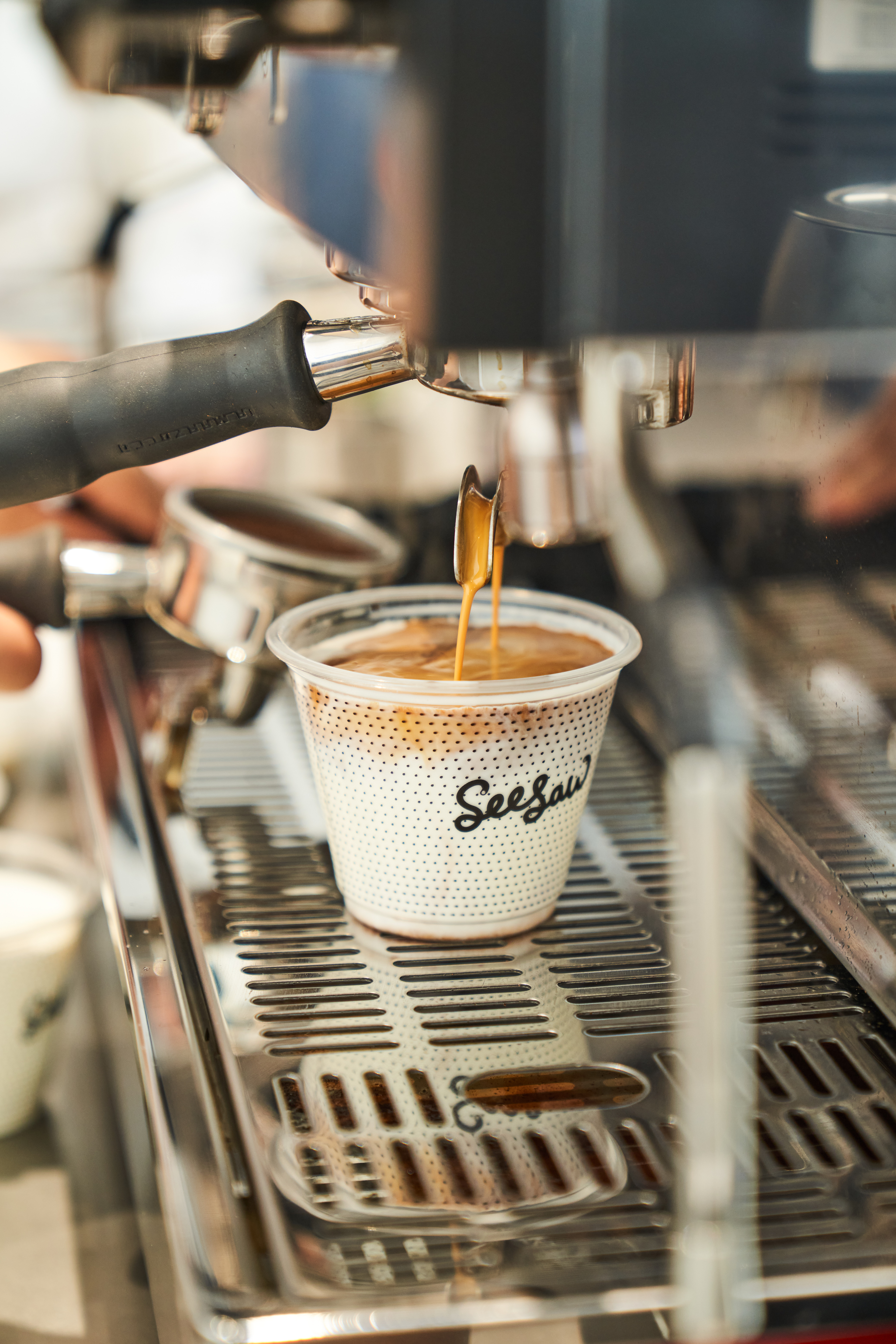 Seesaw咖啡解锁新城市 重庆首店玩转地域个性