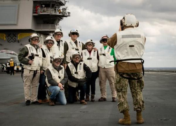 北美又有坏消息，美福特号航母船员遭隔离，五