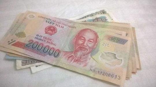拿1000人民币兑换成越南盾,能在当地干