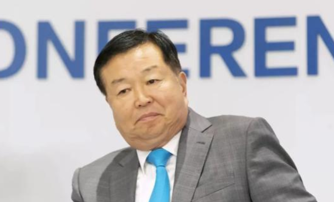 红牛创始人许书标：孩子不争气选孙子当继承人，87岁想娶19岁秘书