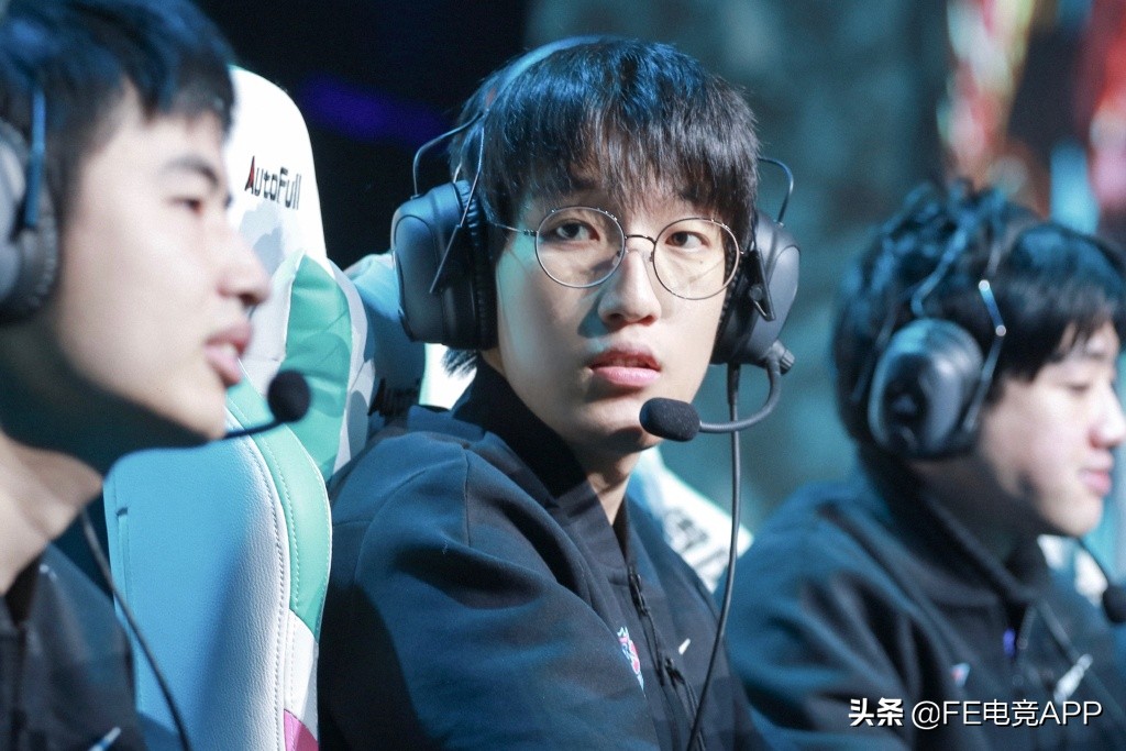 4 emperor hit out once more! IG changes a sapphire blue reserve, FPX and LNG engage in a battle are hit wild into the key