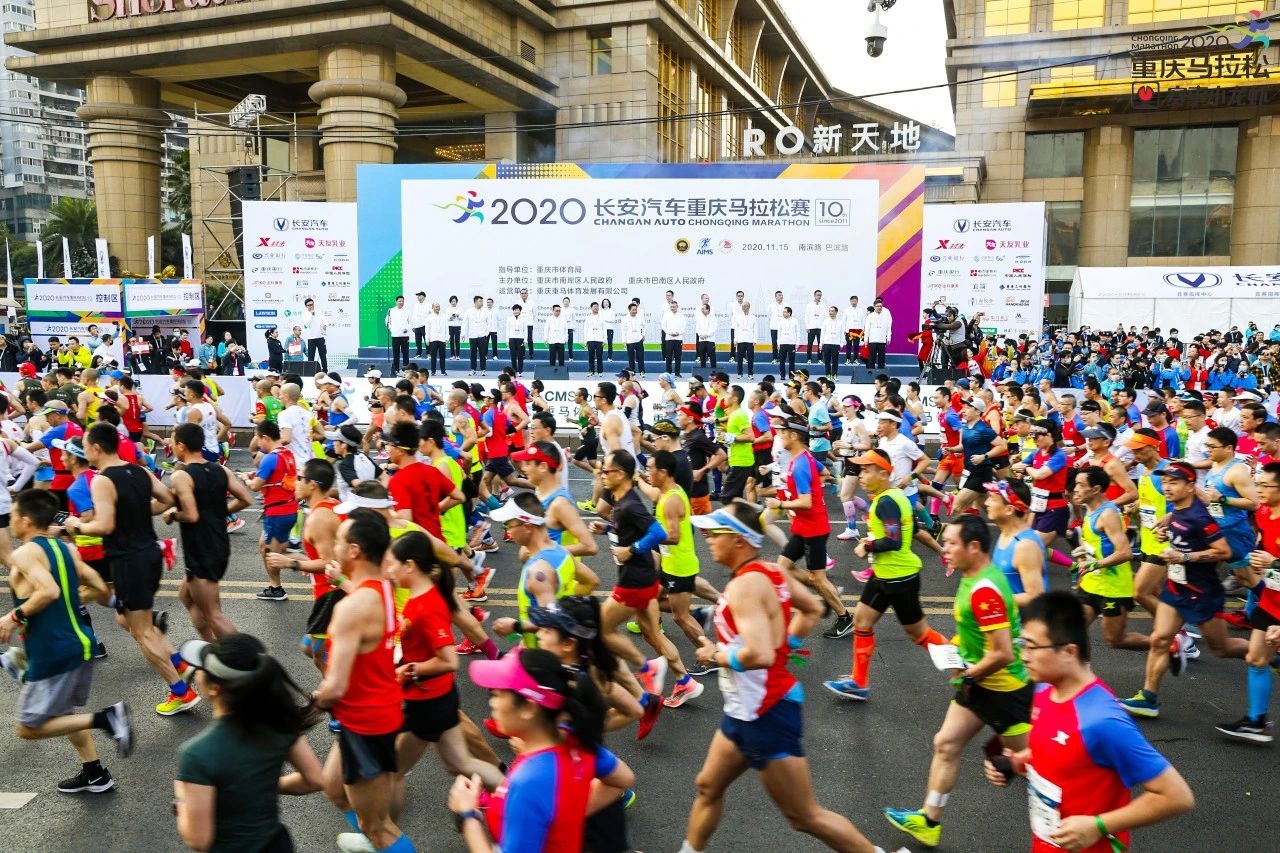 谁说重庆南岸区停滞不前？蓬勃发展的南滨路，已经达到国家级水平