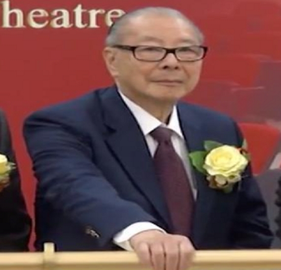 两位哥哥坐拥千亿资产，弟弟在老家打工，给百亿资产却分文没动