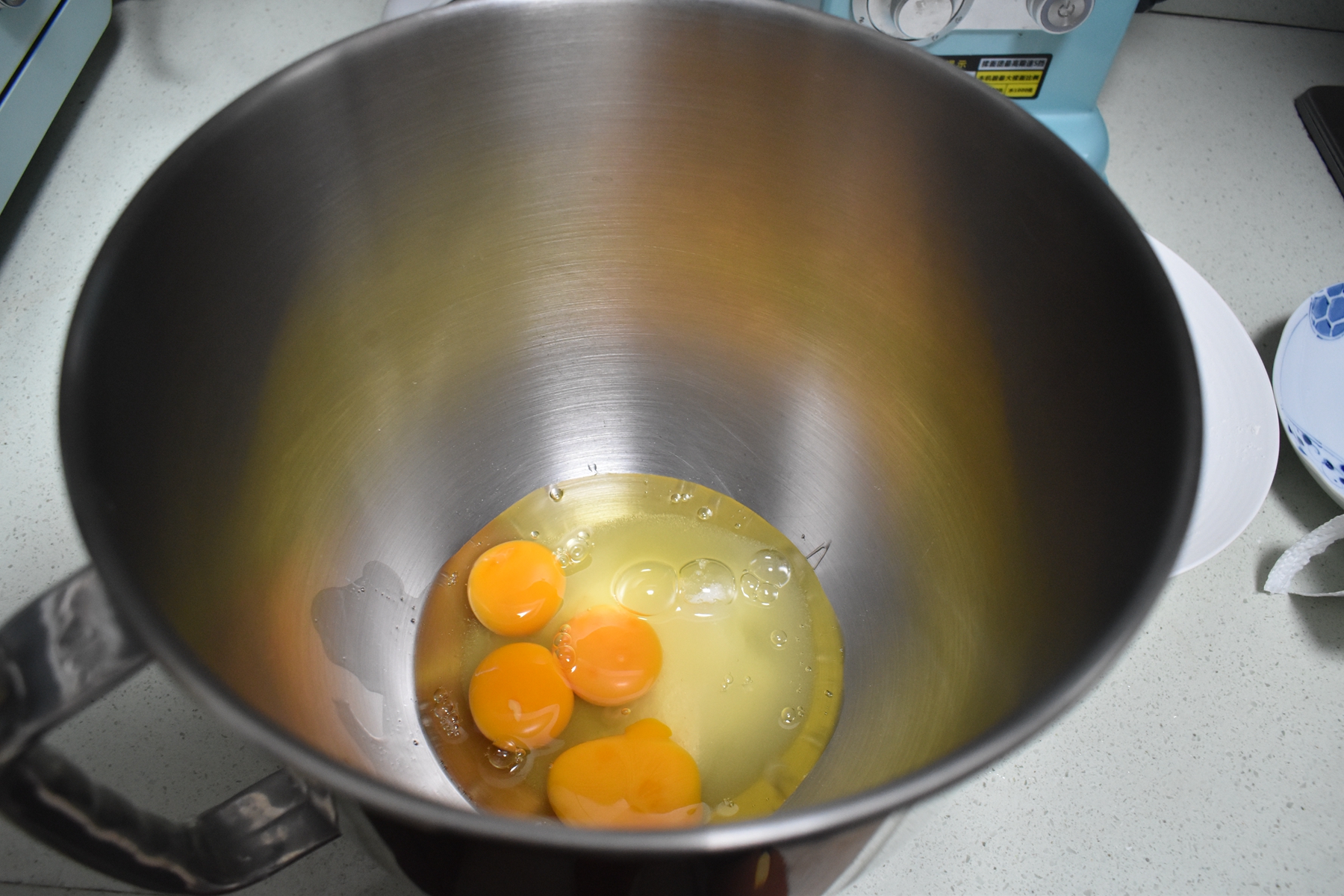 這蛋糕曾經風靡街頭，原來做法並不難，香甜細膩，再也不用買了