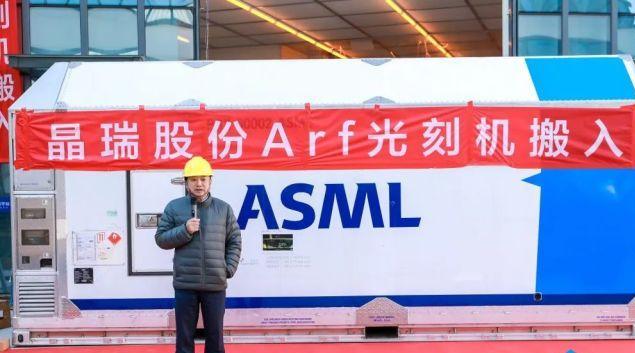 中国芯正加速前行！国内芯片巨头豪掷78亿元，光刻机要来了？