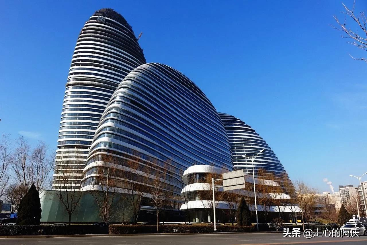 在国内捞金16亿,却捐哈佛6个亿的那个潘石屹,