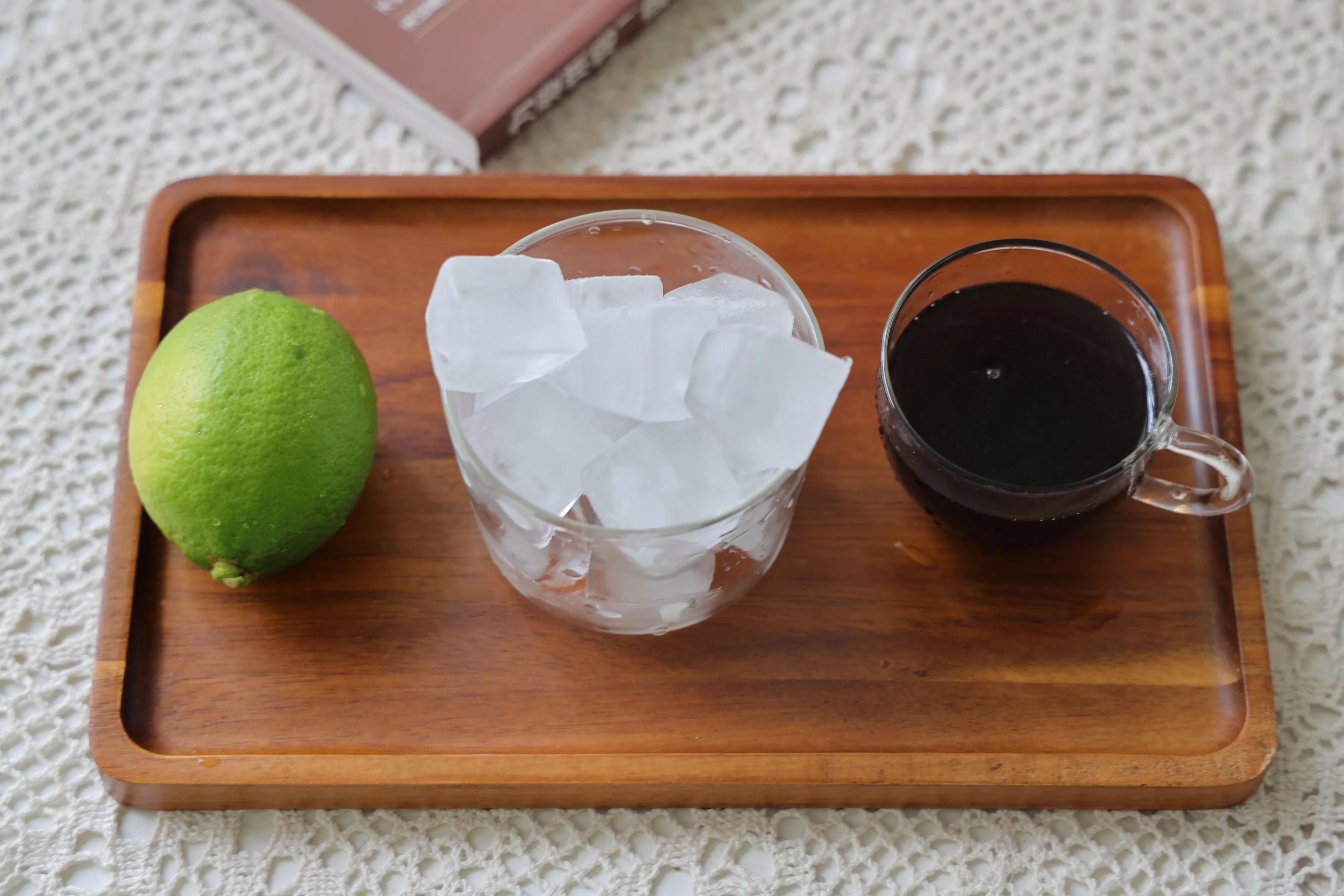 在家自制一杯冰美式有多简单？学会再也不用去咖啡馆了，无敌简单