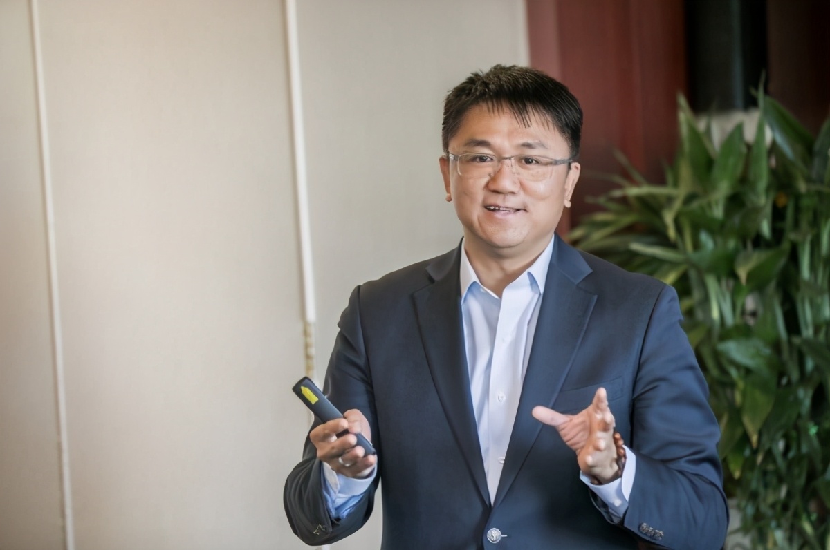 “押注”的底氣從何而來？細(xì)品IBM混合云與AI平臺(tái)的三大能力