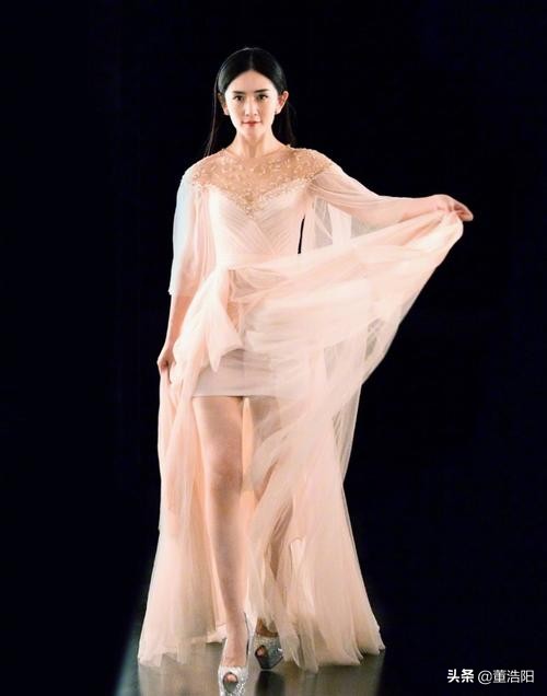 谢娜说名字带“娜”的都是美女，沈腾随口说出