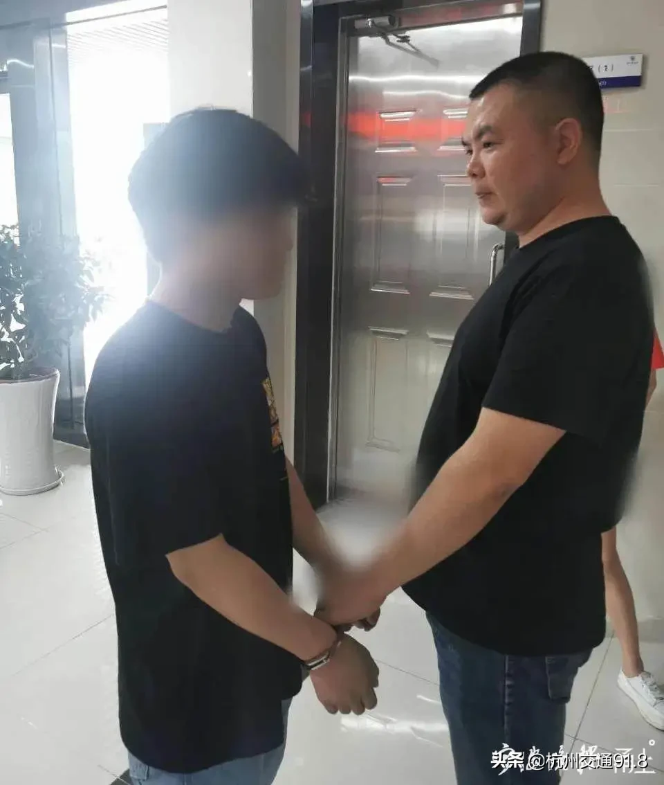 李某|浙江一小伙同时交往5个女友！被警方抓获后，还提出这种要求……