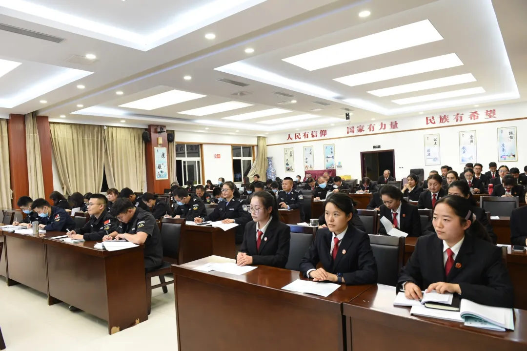 「教育整顿」麒麟区检察院:道德讲堂学模范 法治精神永流传