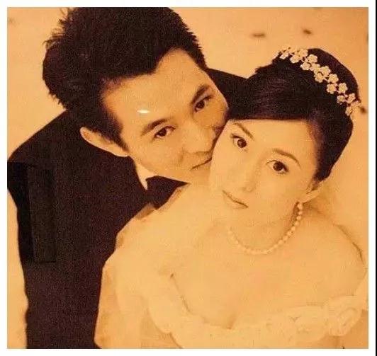 让女儿管自己叫哥哥，说利智是虎妈，李连杰的人生后半场