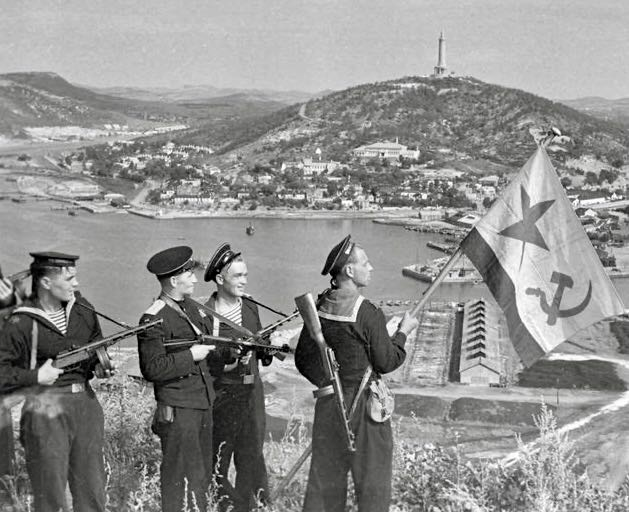 巨人较量：为收回苏军霸占的旅顺大连，主席和斯大林激烈交锋始末