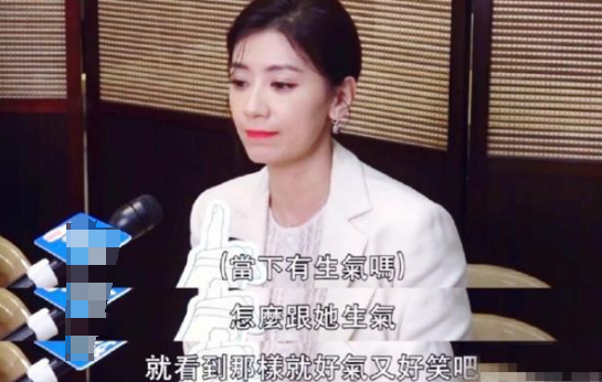 賈靜雯吐槽4歲波妞偷拿她口紅，畫腮紅眼影，自我感覺還超美萌翻