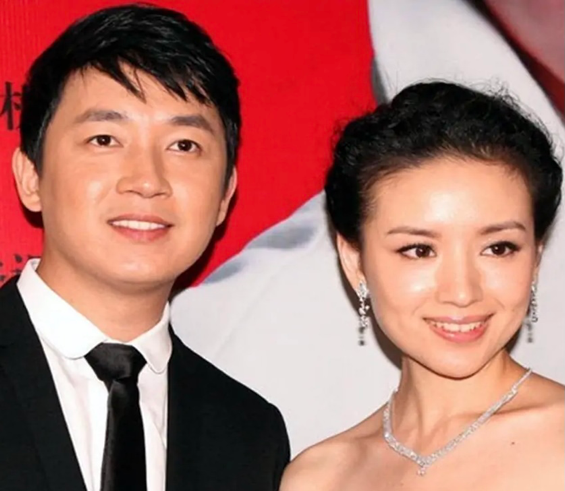 董洁官宣参加选秀惹争议，李小璐为此机会陪酒遭拒？境况大不同