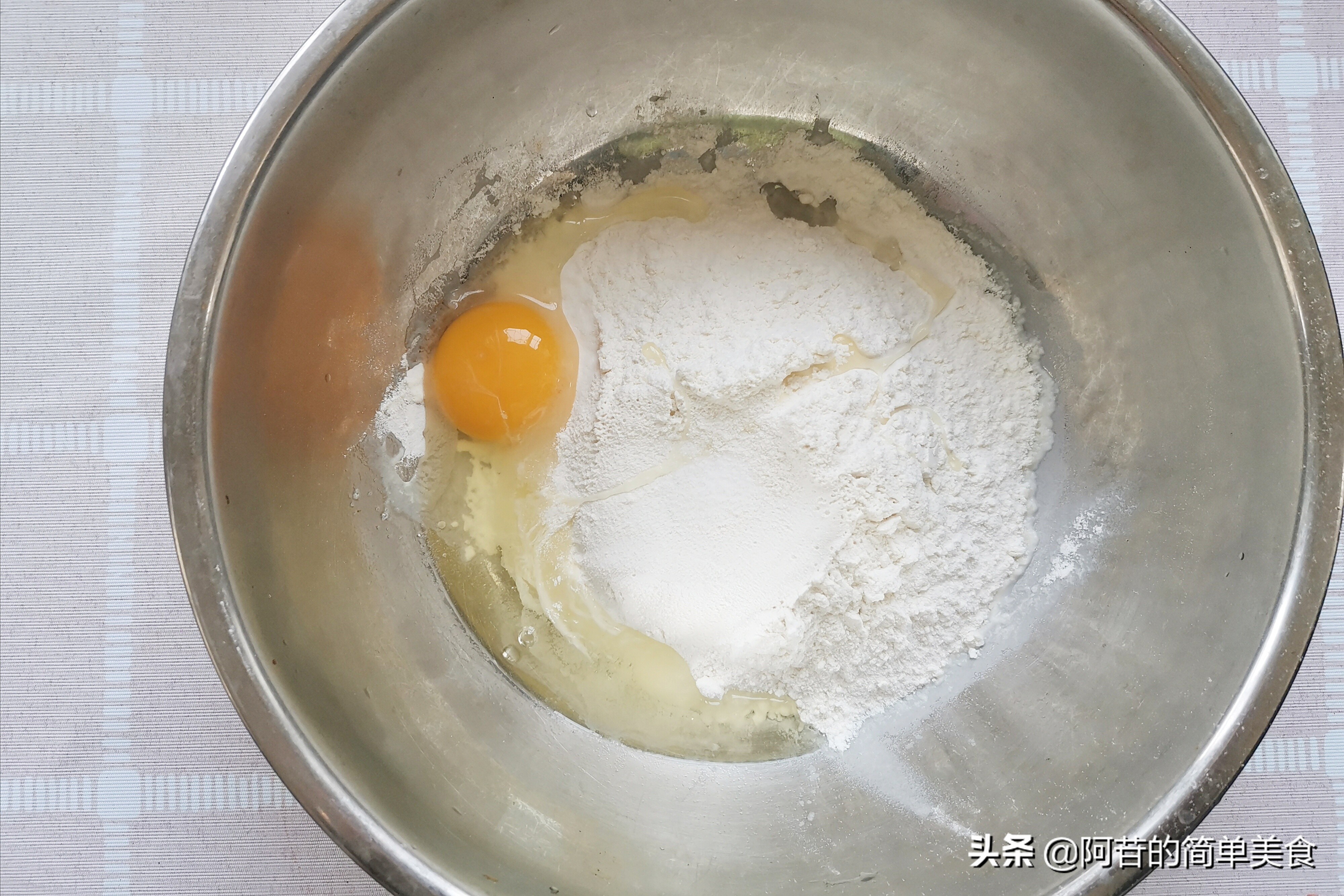 Today’s holiday, make a bowl of children’s favorite Ding Ding noodles, delicious and full, really fragrant