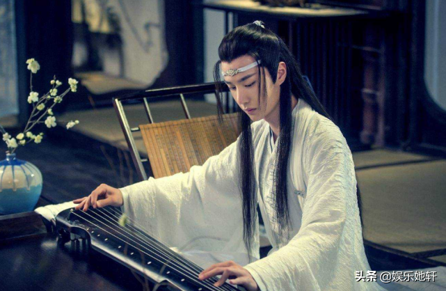 王一博两条热搜齐出，新剧宣传后又迎来新综艺！官宣来得太突然