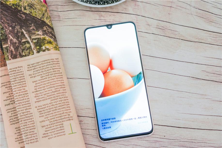 5G手机购买建议：三星A90超越Mate30？看完性能再决定吧