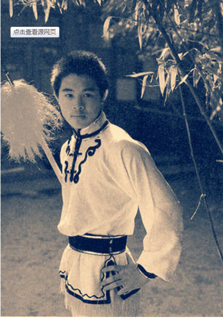 赌王出殡时，利智李连杰现身，粉丝看到照片惊呼：这根本不是利智