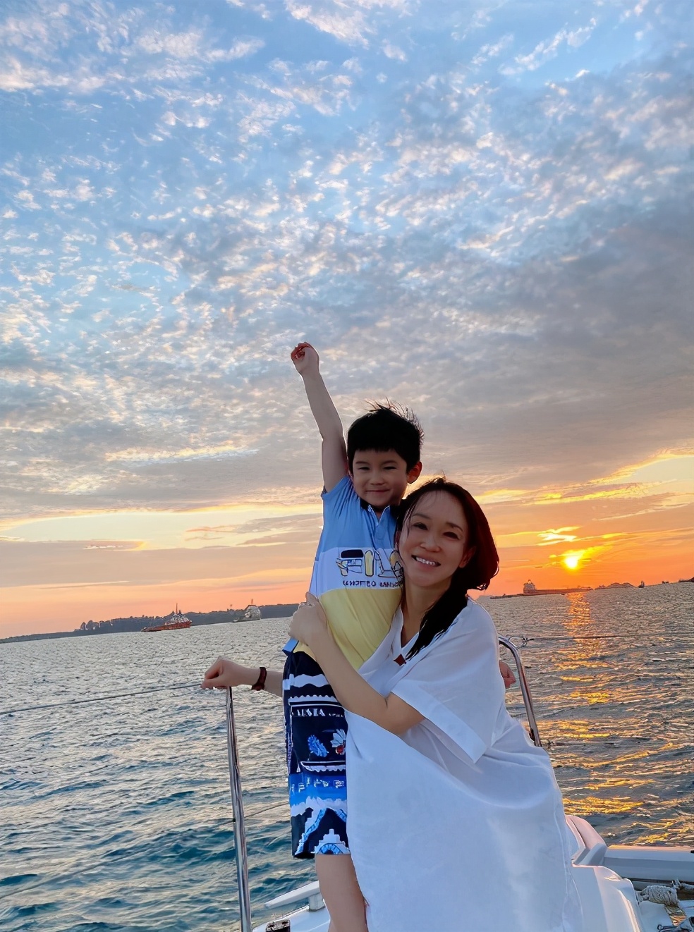 範文芳曬兒子，Zed造型別緻可愛，身高優越才6歲就長到130