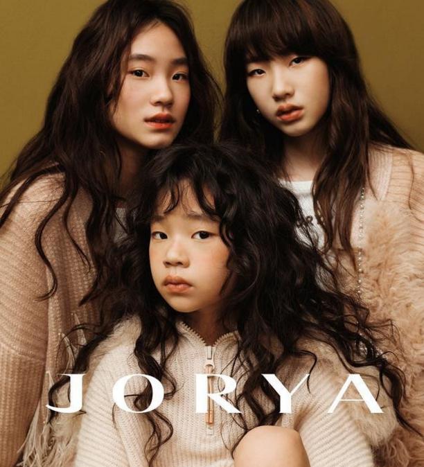 小S三女儿合体摇钱，大女儿厌世，二女儿清甜，