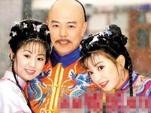 《还珠格格》过去这么久，大家都好吗？赵薇入豪门，一女星却惨死