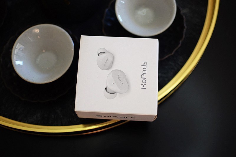 小巧便携 高颜值 柔宇RoPods真无线蓝牙耳机