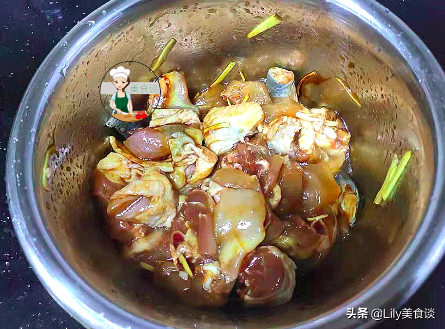 秋补这蒸菜要多吃，蒸一蒸就好，实在是太鲜美啦，营养滋补还上火