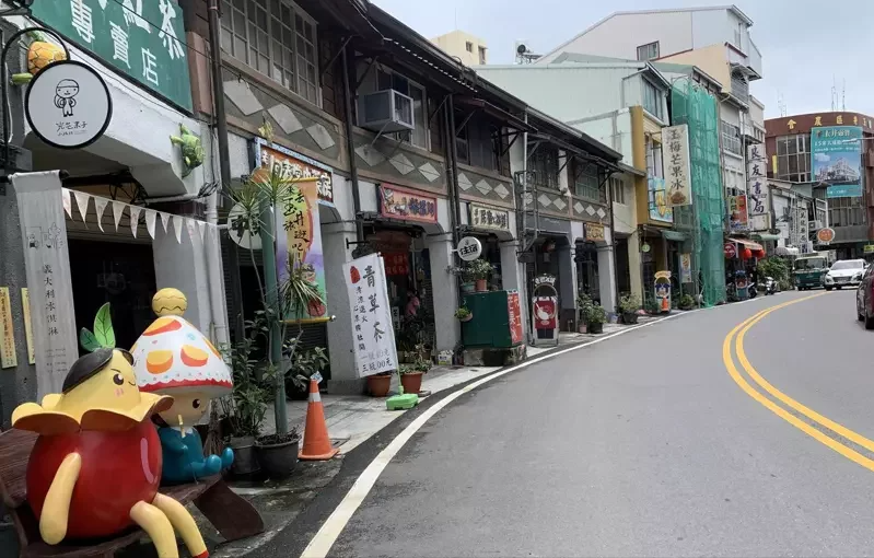 沒有遊客慘兮兮，台南芒果進入旺季，但一半店面頂不住壓力仍關門