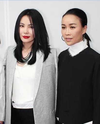 " billow elder sister 2 " occasion of that illustrious name! Let Zhang Baizhi in public stage of refuse to come down, humble of good friend king is very gratified