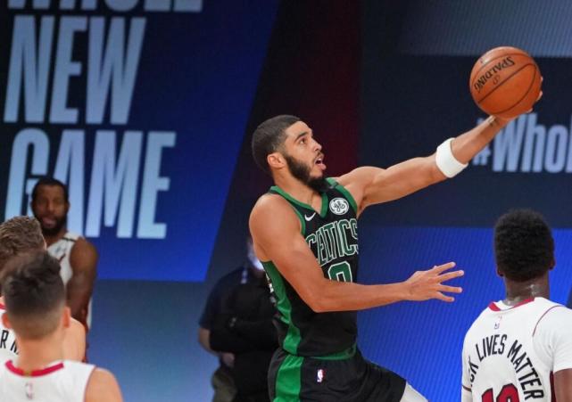 36年第一人！ 22歲塔圖姆3大神蹟，名記揭秘他下半場爆發真因