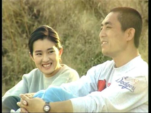 19歲輟學(xué)給張藝謀生3個(gè)娃、隱忍10年拿到結(jié)婚證，陳婷真的太狠了