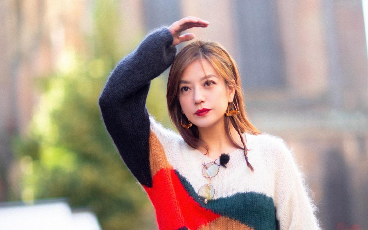 赵薇欠钱不还成老赖？夫妻新加坡疯狂买房，疑似躲避官司转移财产