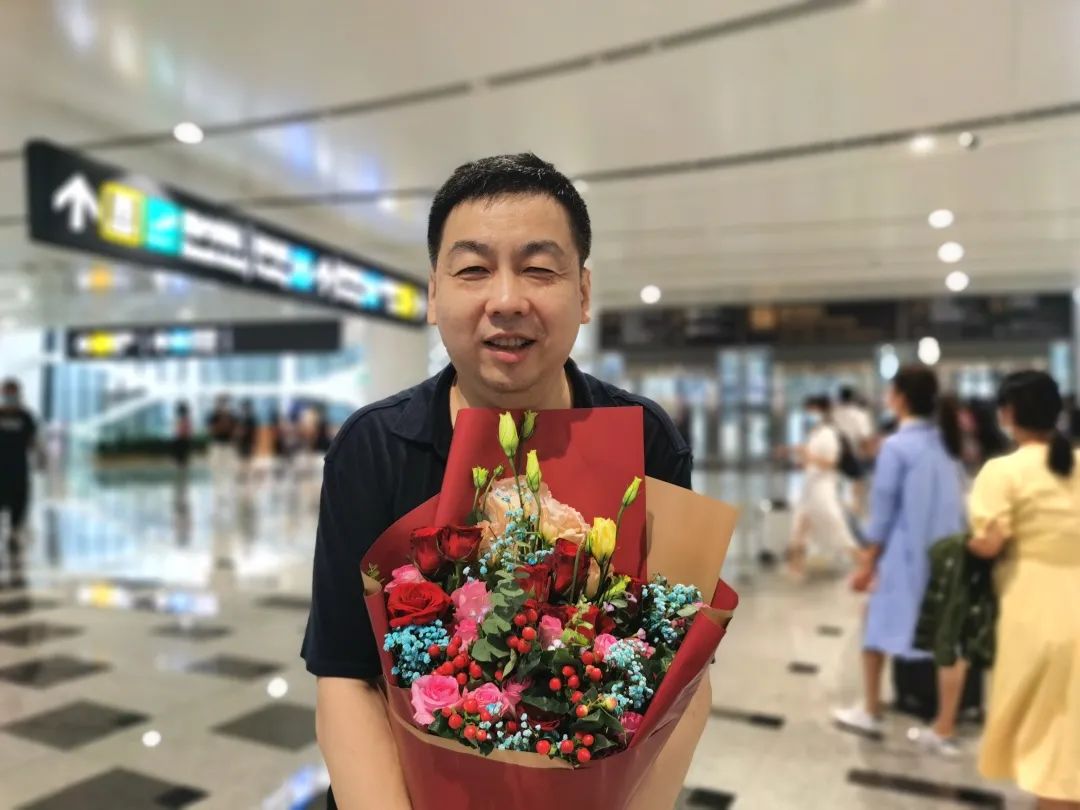 抗疫|从武汉到哈尔滨到北京再到乌鲁木齐，协和抗疫英雄杜斌终于回家了