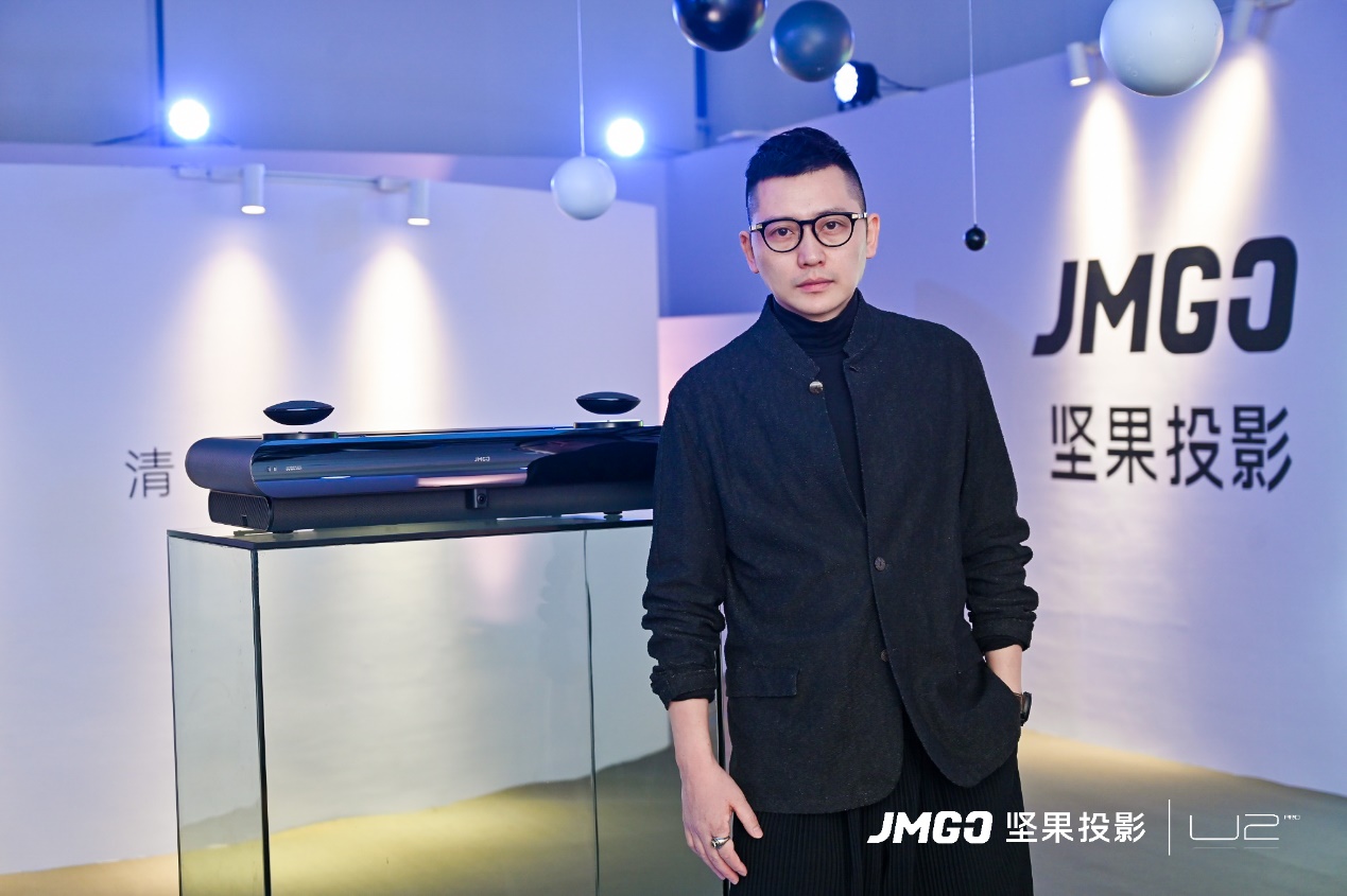 行业再迎强手，JMGO坚果投影推出新品U2Pro三色激光电视