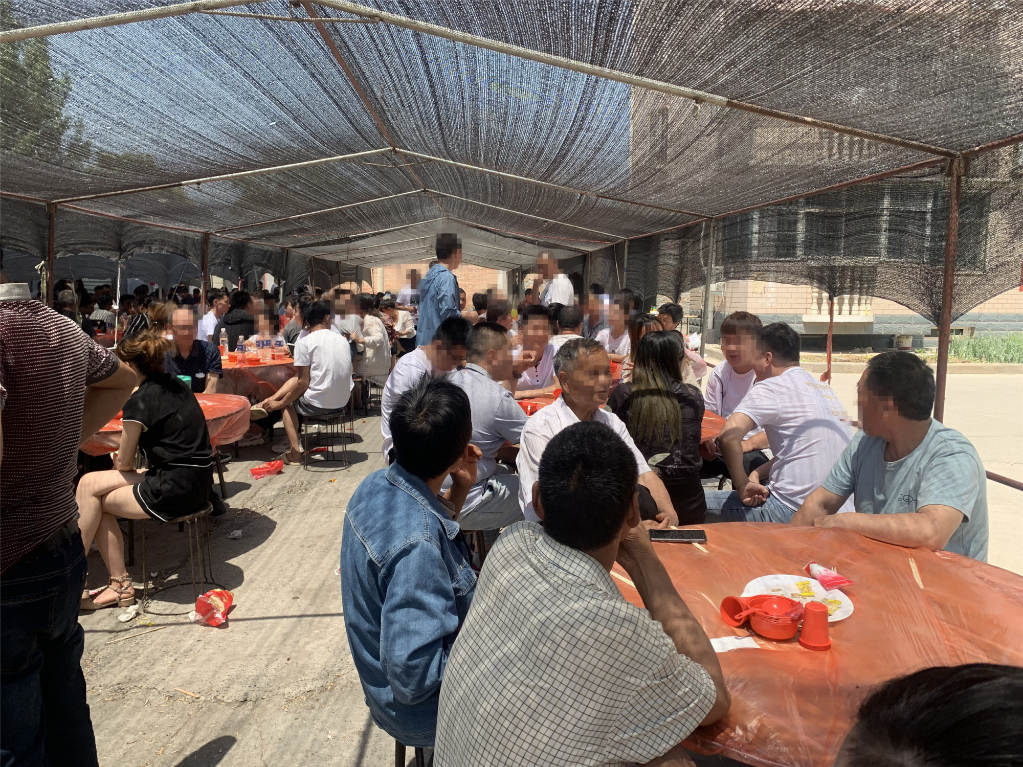 晒晒农村婚宴，大鱼大肉吃的真实惠，才400一桌