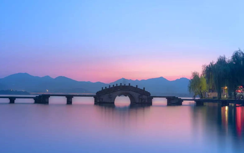 Zhejiang country has many luxurious, villatic and orderly be located, hopeful becomes the next " special economic zone "