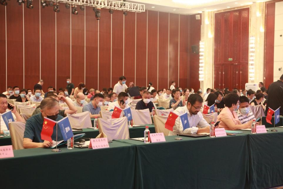 湖北省城镇供水排水协会第四届换届会员大会在汉召开