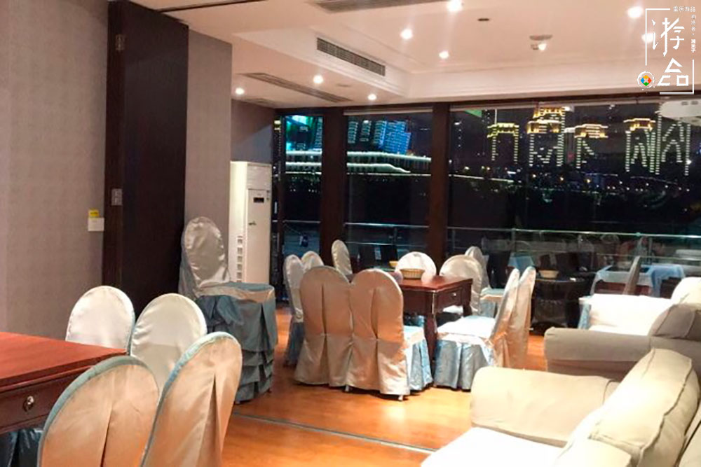 重庆两江游避坑指南：从购票选择到登船占位，每个环节都必须注意