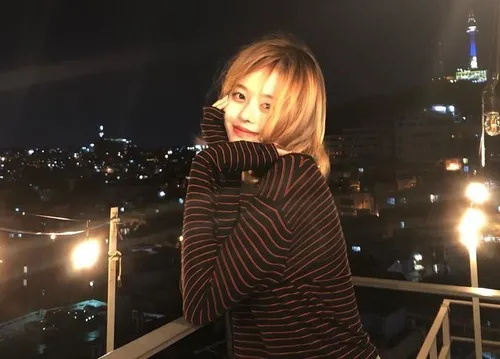 韩网对Irene回归预告视频的反应如何;SM练习生退社后都何去何从?