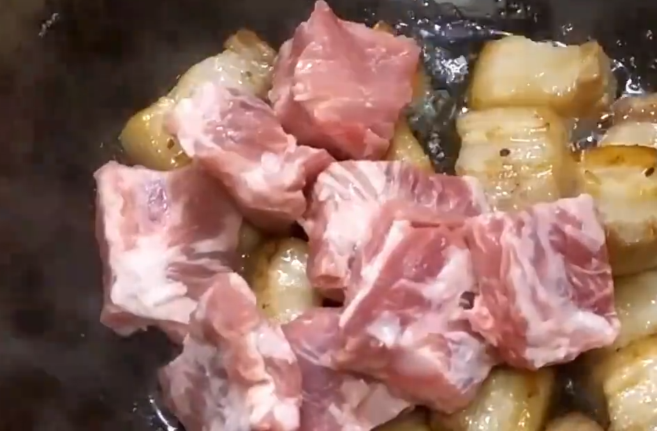 紅燒肉別放八角、桂皮，試試這兩樣，做出來特香，減肥都要吃一頓