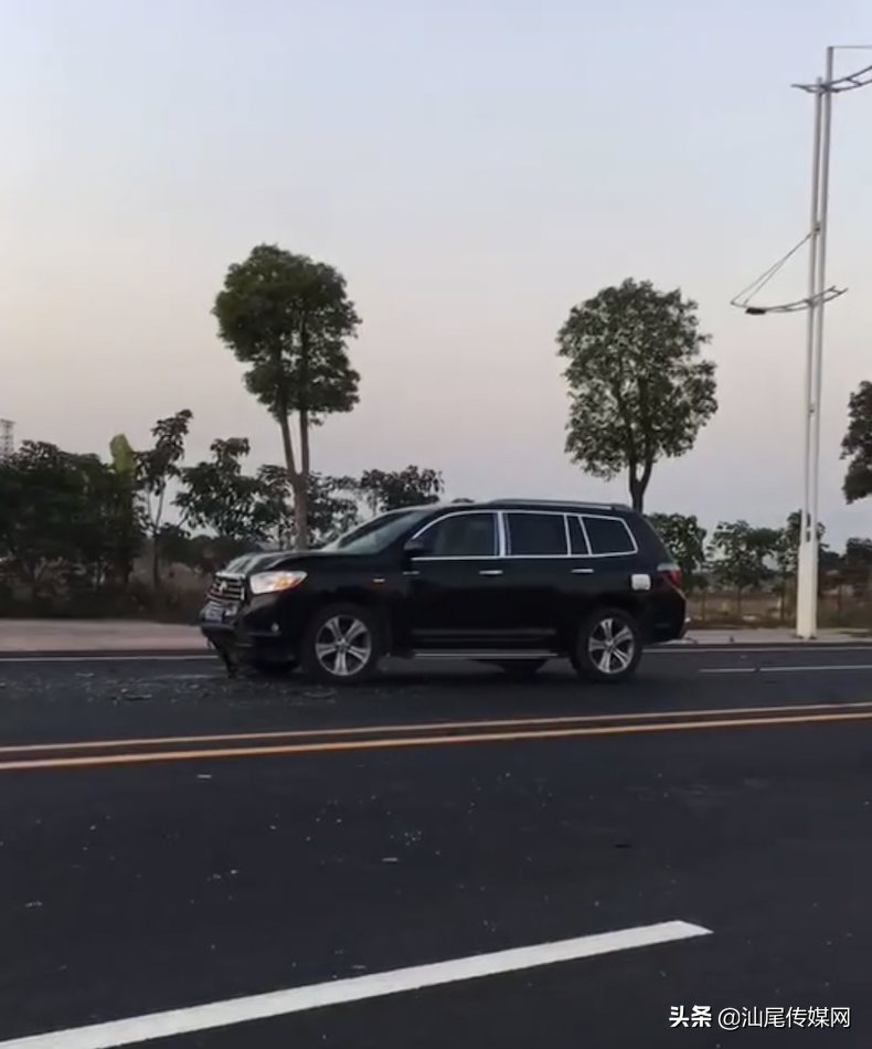 陆丰一教练车，撞成这样…