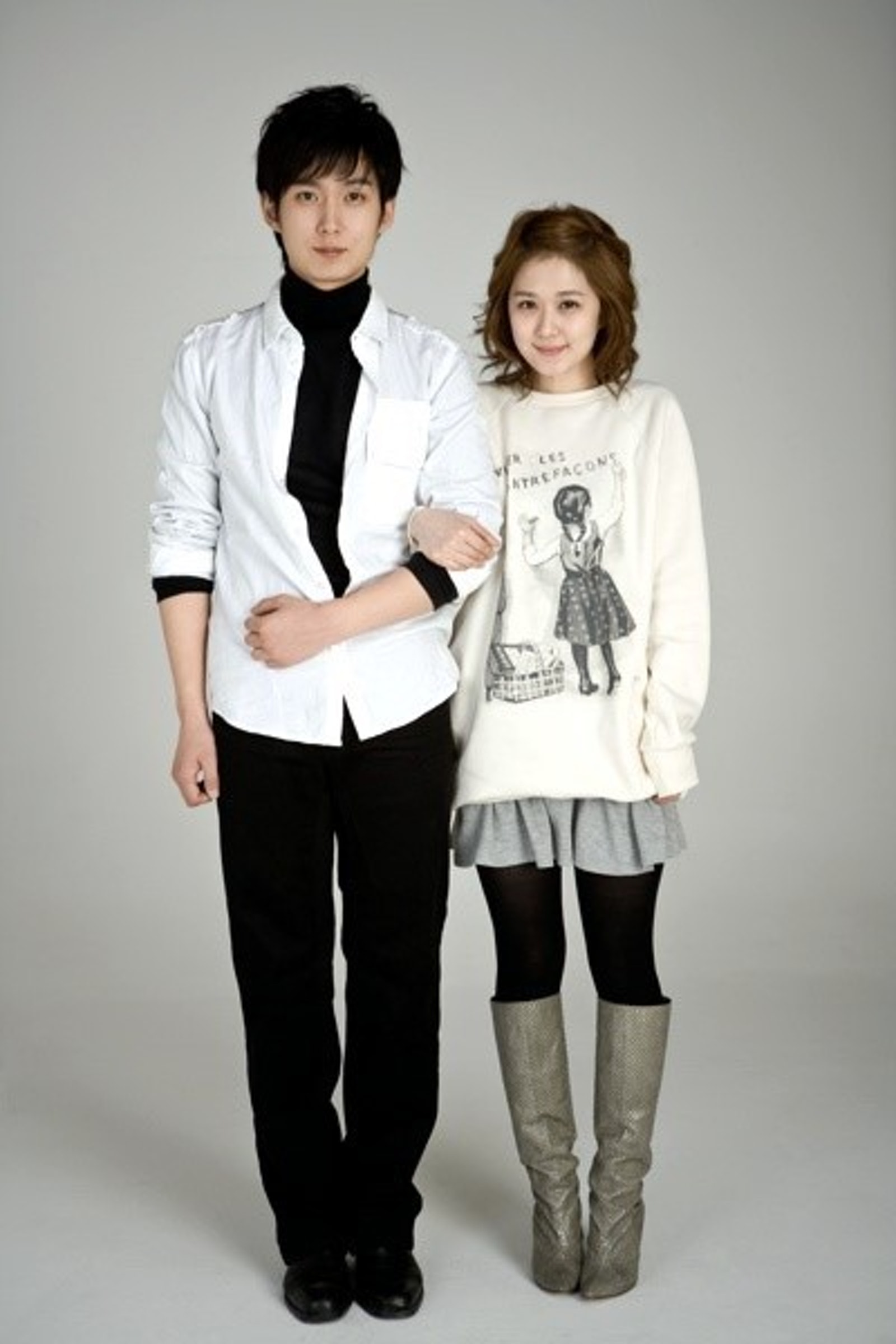 张娜拉全家高颜值！44岁哥哥如小鲜肉，兄妹常被误会是情侣