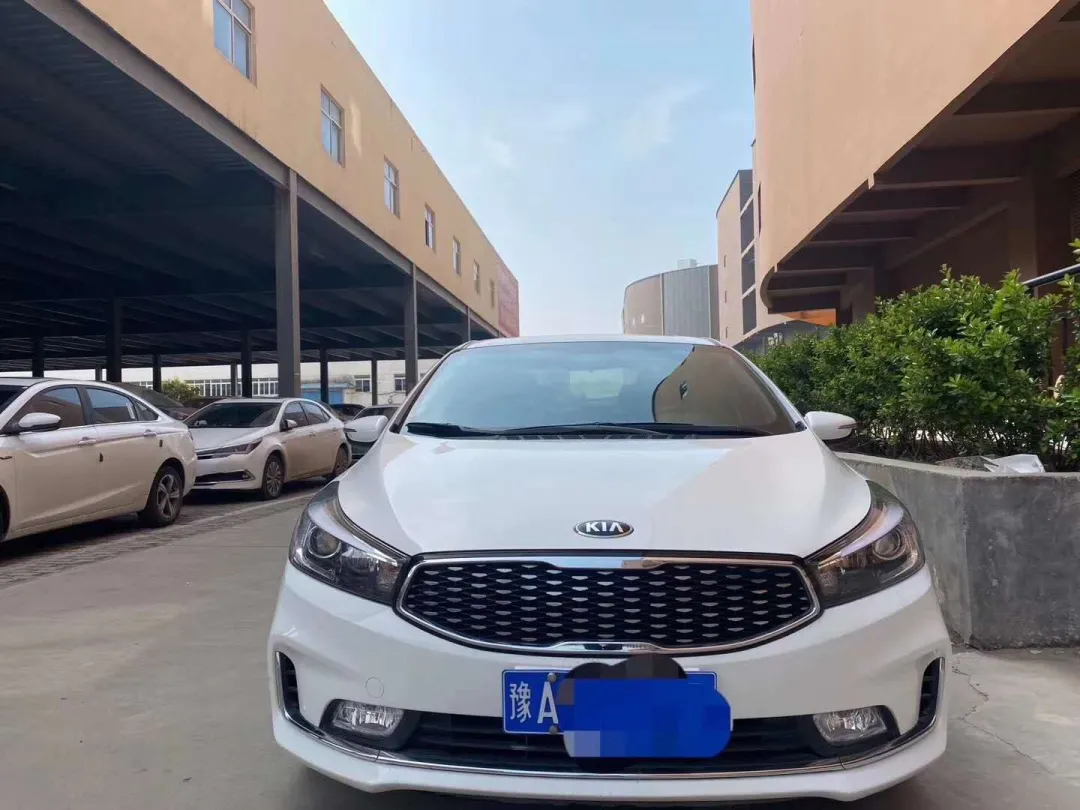 经过六台车的对比纠结，终于为爱的人淘到了满意的爱车