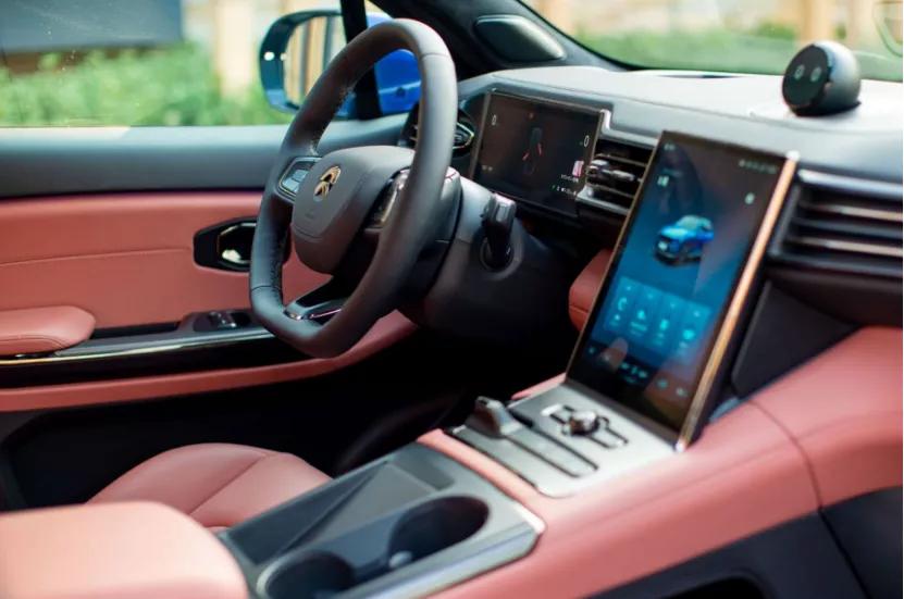 奔驰EQC、宝马iX3？三四十万的蔚来EC6凭自动驾驶就赢了