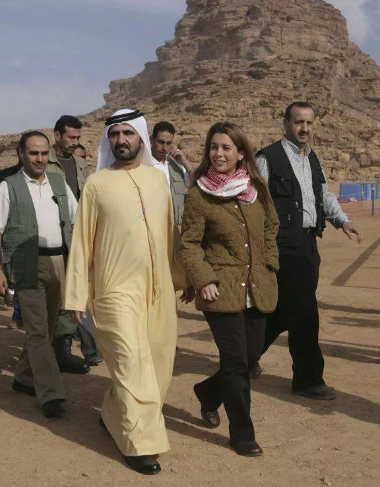 生12个孩子从不露面的王妃，为自由离婚的哈雅，