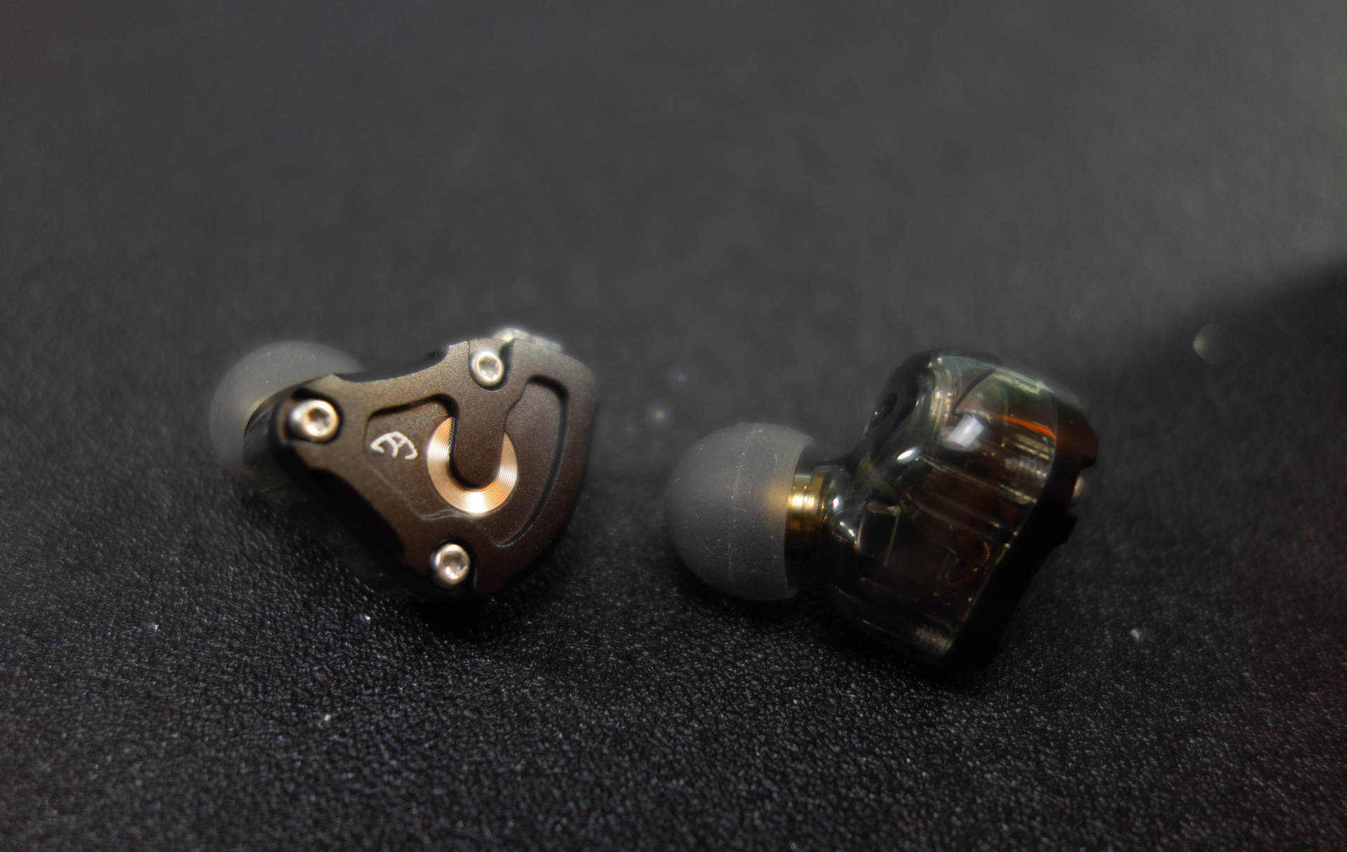 圈铁组合恰是专注于声，aigo EROS H200HIFI耳机