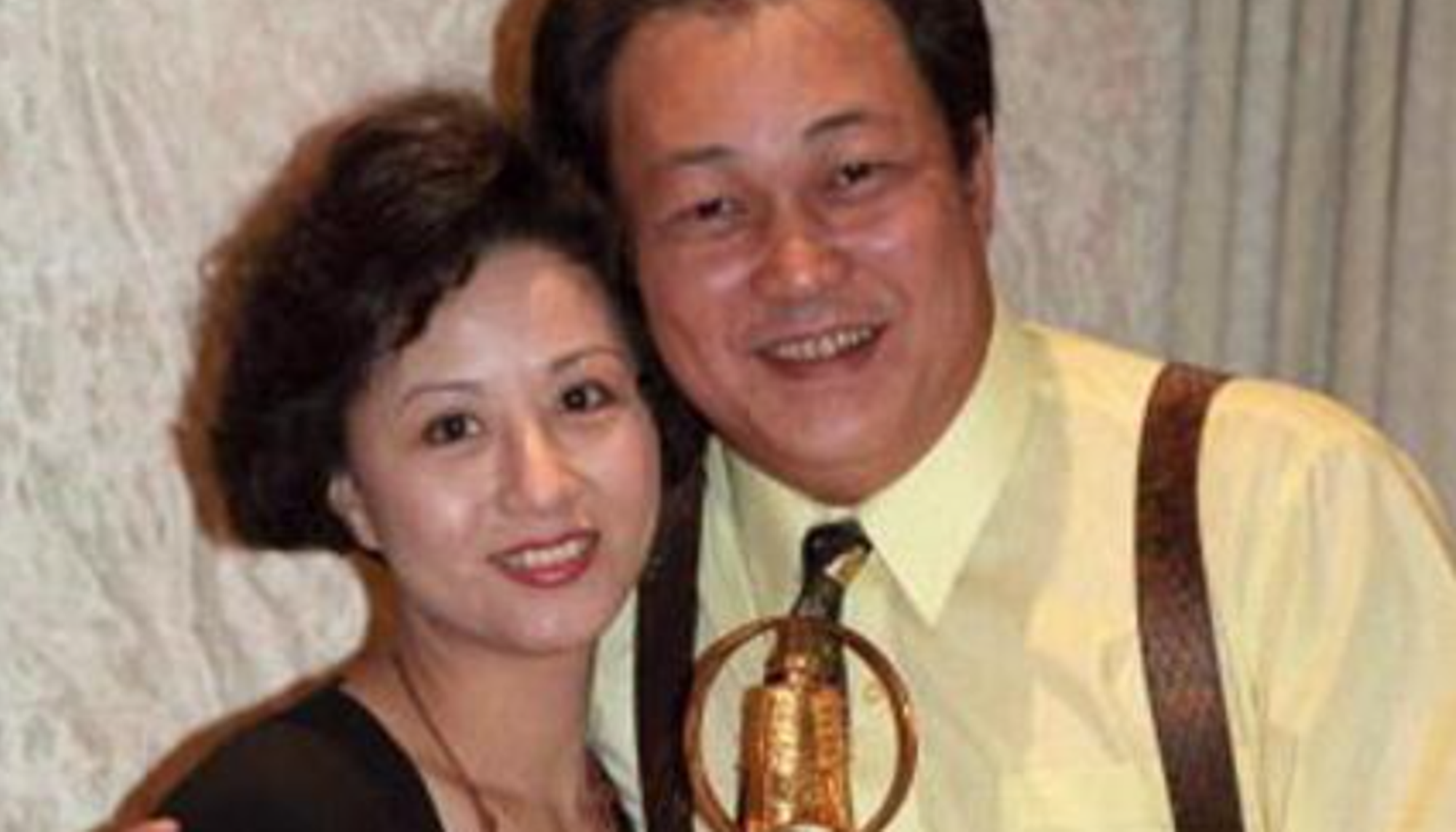 其一是因为金超群足足大了陈琪23岁,老夫少妻的婚姻很难走到最后.