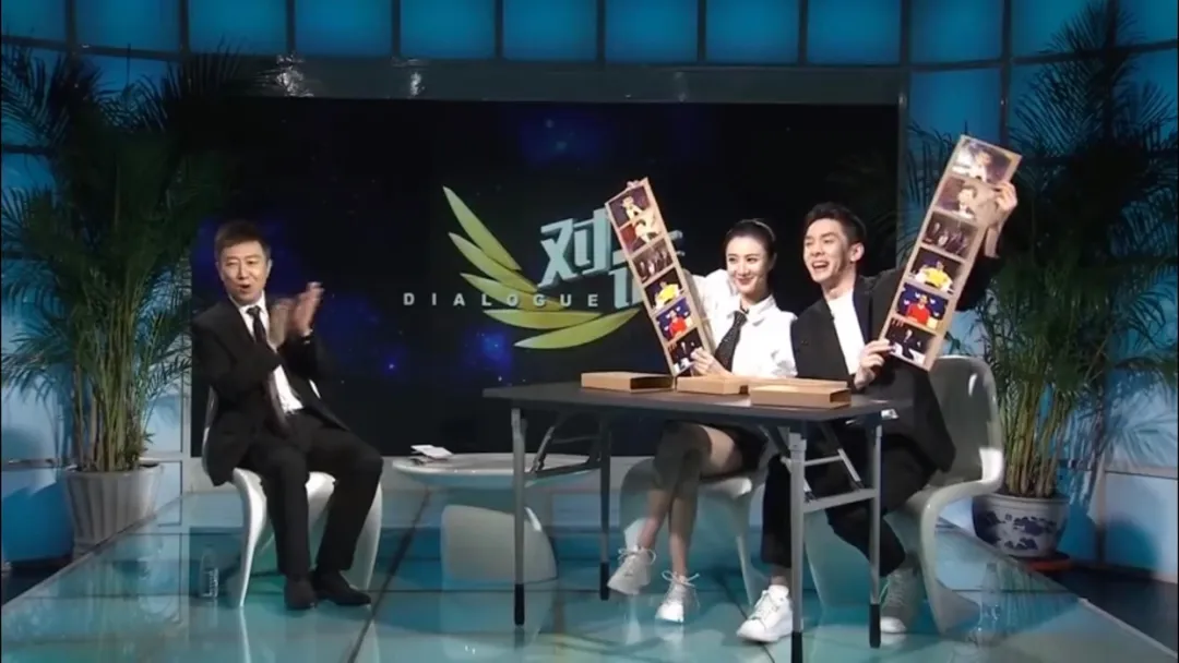 56次热搜23部综艺10个封面，李佳琦薇娅变成明星